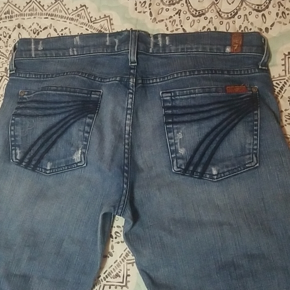 Women's size 30. 7FAMK capris - Picture 3 of 6